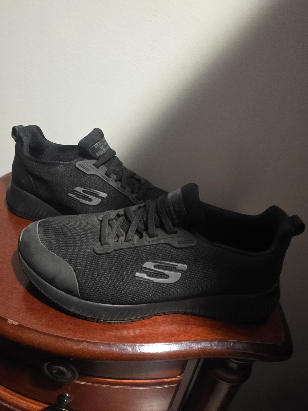 Skechers Womens Black Non Slip Athletic Sneaker